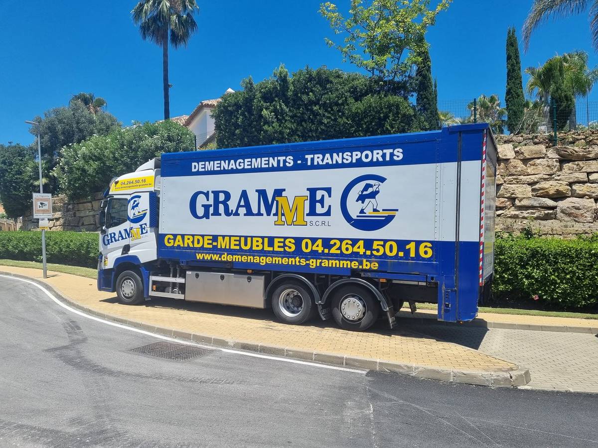 Camion de Déménagements Gramme, votre déménageur à Liège depuis 1948